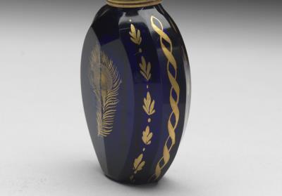 图片[2]-Blue glass snuff bottle with gold tracing, 19th century, Europe-China Archive